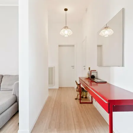 Prato Della Valle Roomy Flat