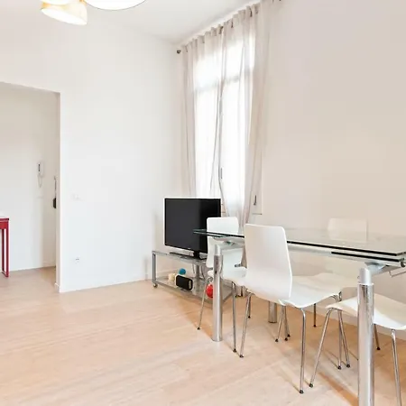Prato Della Valle Roomy Flat Appartamento